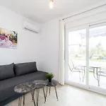 Appartement Nefeli & Nefeli Luxury Residential Complexes *