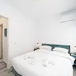 Апартаменты Nefeli & Nefeli Luxury Residential Complexes