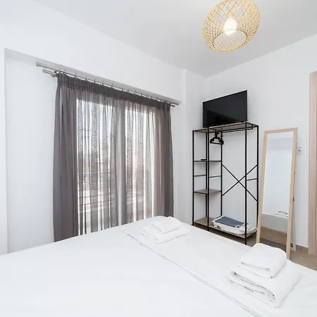 Nefeli & Nefeli Luxury Residential Complexes Apartment Ofrínion