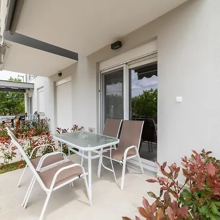 Apartment Nefeli & Nefeli Luxury Residential Complexes Ofrinion