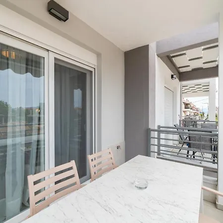 Nefeli And Nefeli Residential Complexes * Οφρύνιο