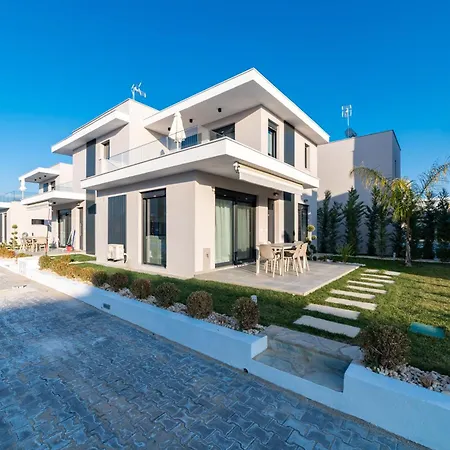 Nefeli & Nefeli Luxury Residential Complexes Ofrínio