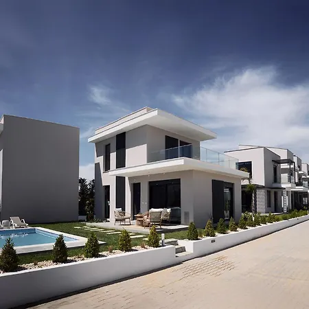 Nefeli & Nefeli Luxury Residential Complexes Apartment