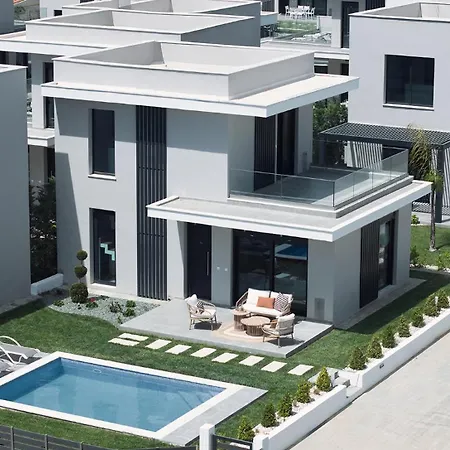 Nefeli & Nefeli Luxury Residential Complexes Apartment Ofrinion