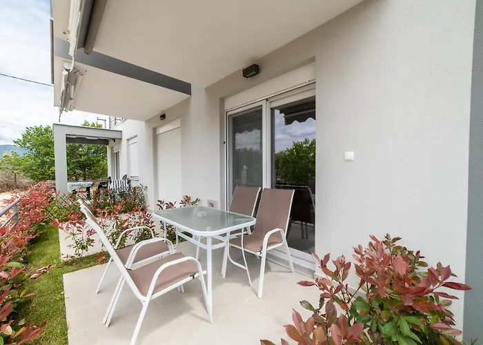 公寓 Nefeli & Nefeli Luxury Residential Complexes Ofrínion