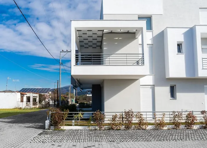 Nefeli & Nefeli Luxury Residential Complexes Ofrínion